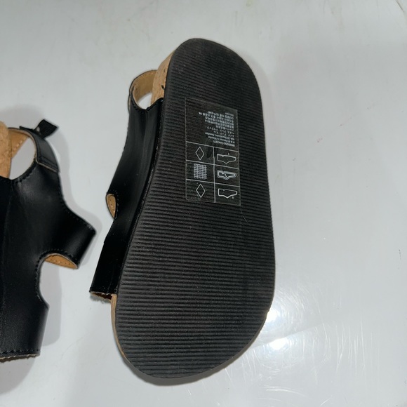 Disney Mickey Mouse sandals kids 4-5C - Picture 4 of 6